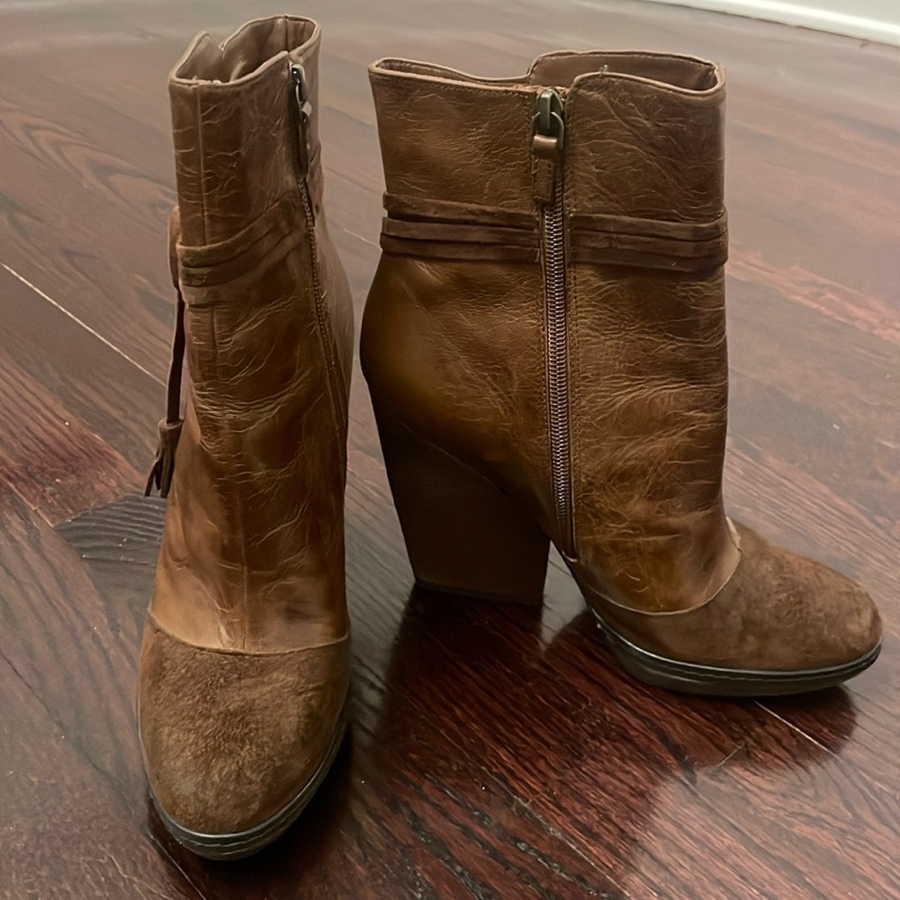 Hinge Suede Western Cowgirl Boho Chunky Stacked Heel Ankle Boots Women Size 9